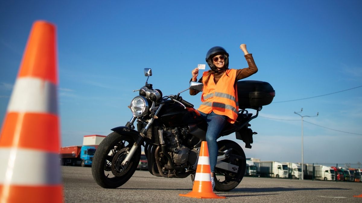 LG_nuevo_licencia para moto_17_08_26 LG_nuevo_licencia para moto_17_08_26