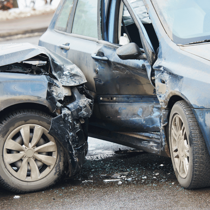 Accidentes impulsan a elevar costos seguro de auto 675x675