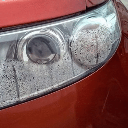 Como eliminar la humedad de los faros del auto