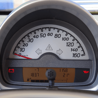 Como funciona el odometro del auto