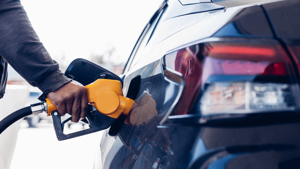 Consejos para ahorrar gasolina al manejar
