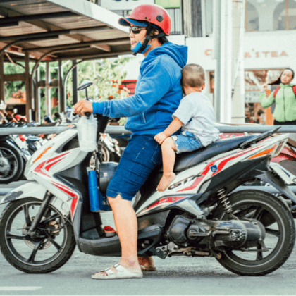 Consejos para viajr con niños en moto