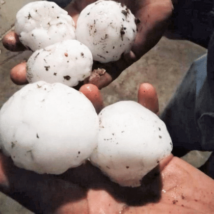 Granizo rompe cristales de autos en coahuila Granizo rompe cristales de autos en coahuila