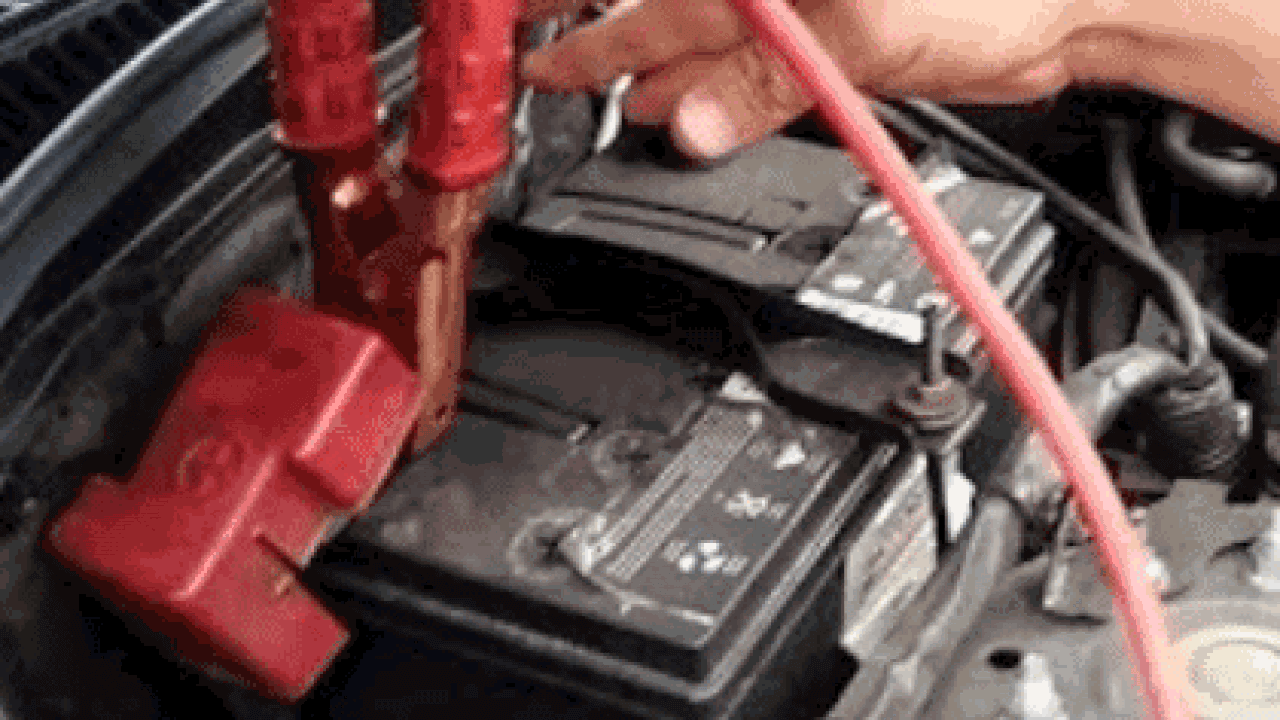▷ Peligros de pasar corriente entre autos - Rastreator.mx®