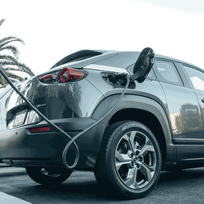 Que auto rinde mas uno electrico o uno de gasolina 675x675
