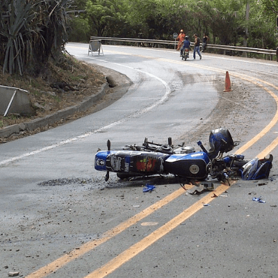 ¿Qué hacer en caso de accidente de moto?