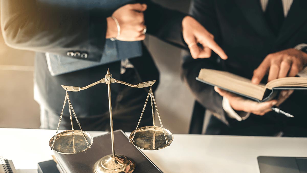 Seguros con asistencia legal.jpg