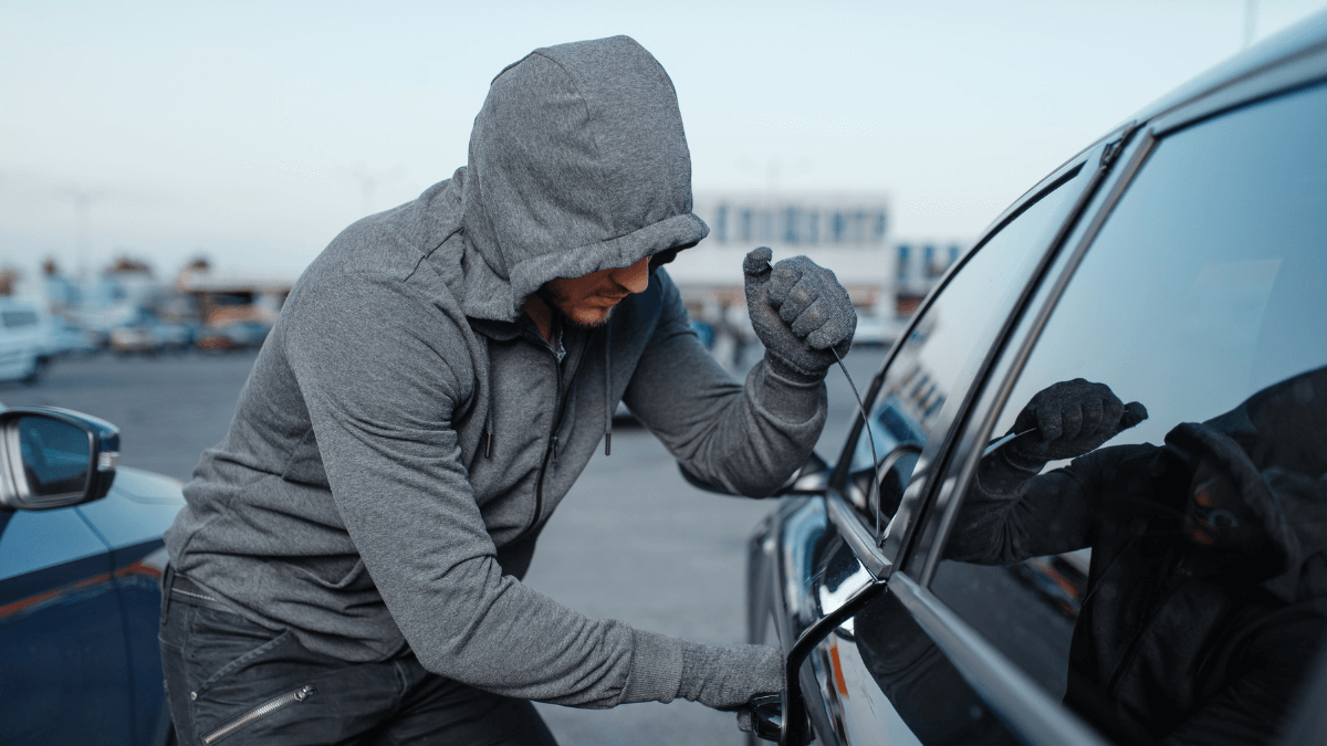 Sube precio de seguros de auto por aumento de robos