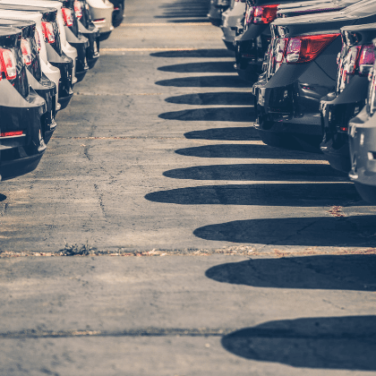 Ventas mundiales de autos nuevos a la baja en dos mil veitidos